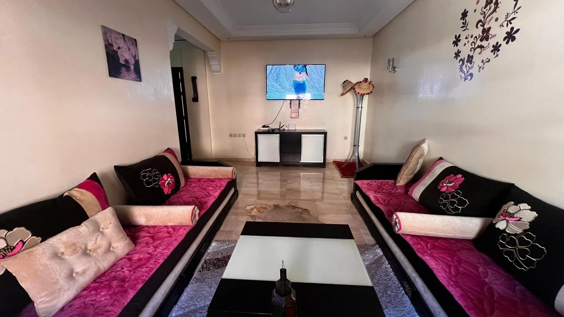 Apartment Magnifique, Appartement, Familial, Spacieux 2Chambres Salon Salle A Manger Marrakesh